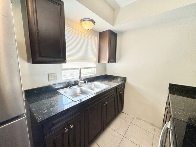 Foto del edificio - ** BONITA SPRINGS ** 2 BED / 1 BATH - WEST...