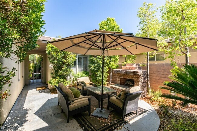 Building Photo - 46 Fountainhead Cir