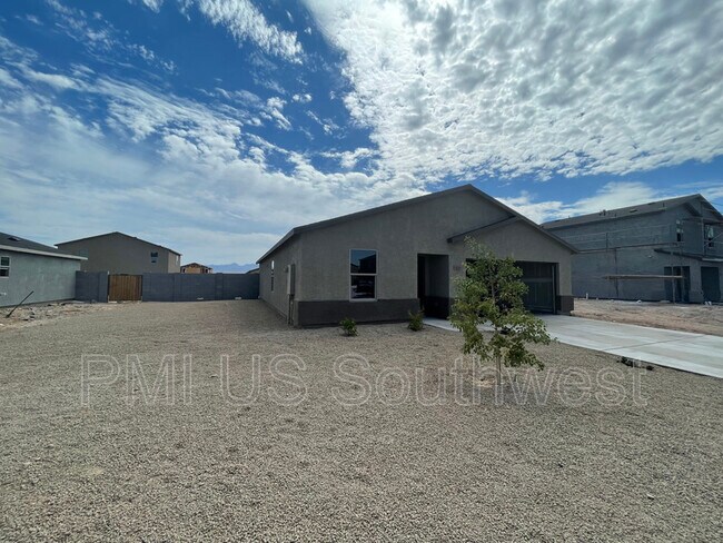 Foto del edificio - 520 Ramar Rd