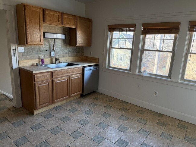 Foto del edificio - 1645-1647 N Astor St