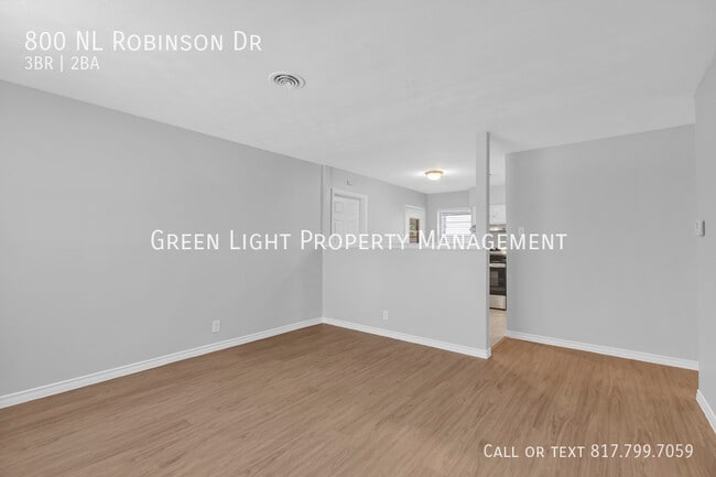 Building Photo - 800 N L Robinson Dr