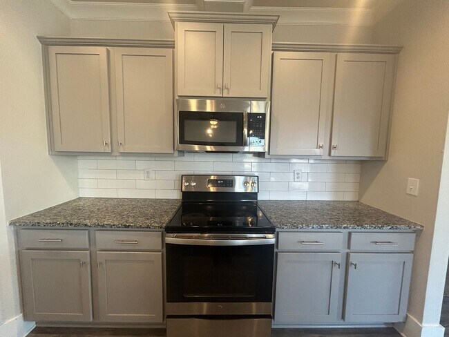 Building Photo - 177 Cherry Laurel Dr