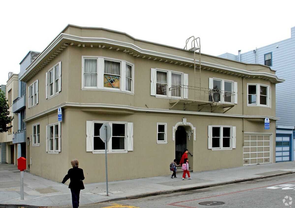 Building Photo - 200 Funston