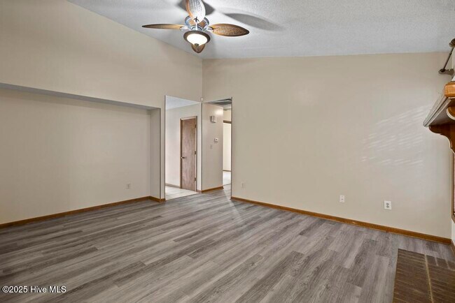 Foto del edificio - 118 Stonemark Ct