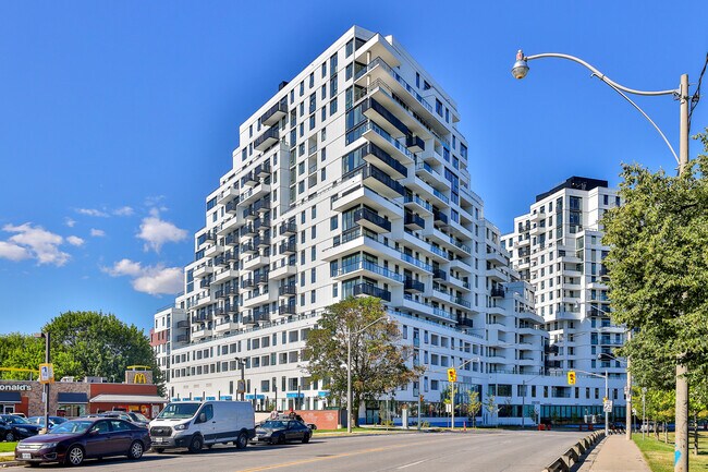 Photo du bâtiment - 1050 Eastern Ave