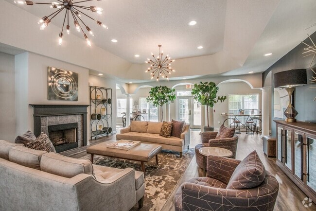 Interior Photo - Hillside Square