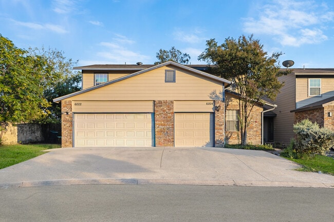 Photo - 6004 Loch Maree Townhome