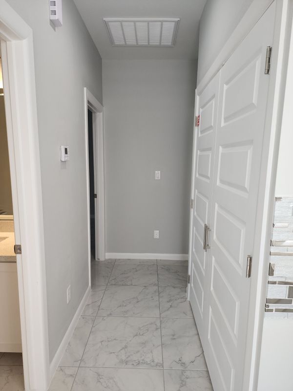 Foto del edificio - 919 N Blair Ave