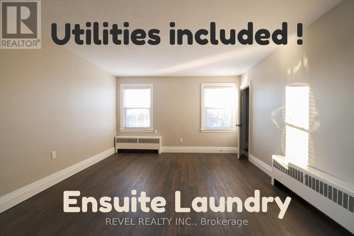 Primary Photo - 4 Simcoe St N