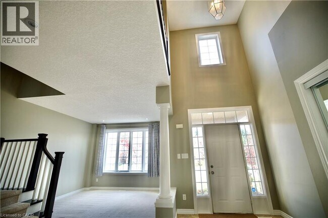 Building Photo - 711 Cedar Bend Dr