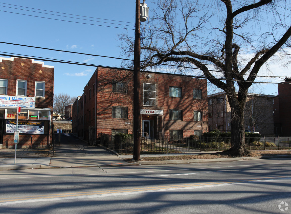 Building Photo - 4208-4212 Benning Rd NE