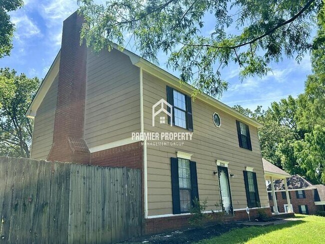 Building Photo - 3730 Beckman - Available Now!