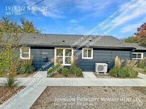 Building Photo - 1919 N 8th St