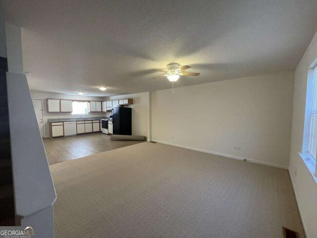 Building Photo - 47 Wanda St