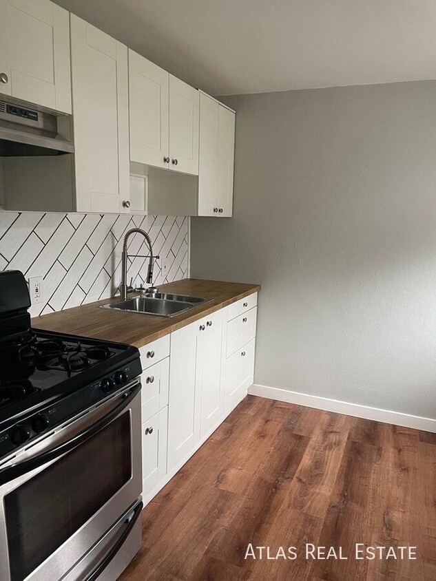 Photo - 3825 S King Street-3827