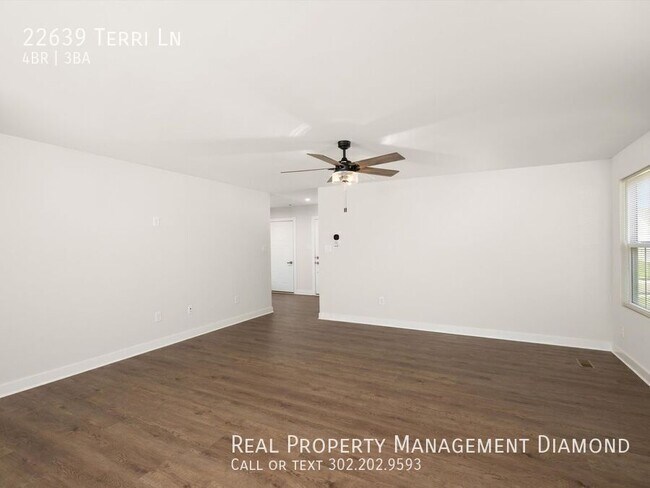 Foto del edificio - 22639 Terri Ln