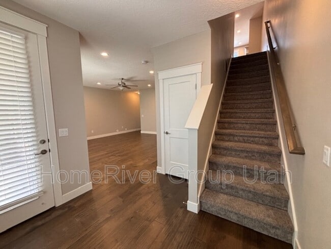 Building Photo - 276 E Sandy Sage Way