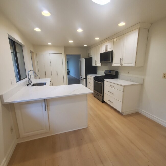 Photo - 2712 174th Ave NE Townhome