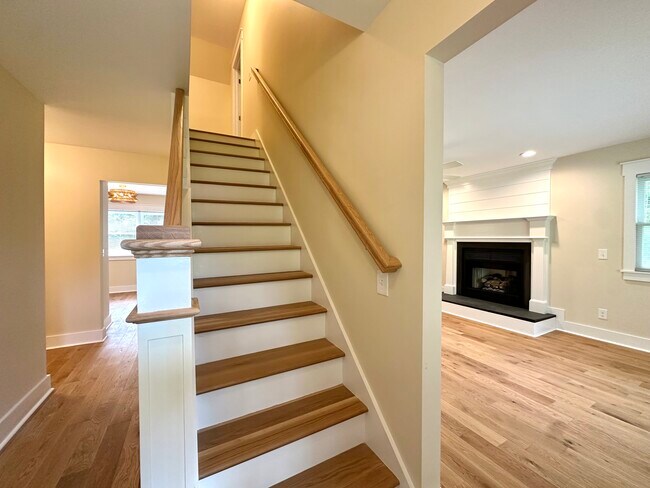 Foto del edificio - 310 Shore Point Dr