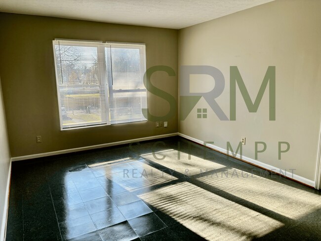 Foto del edificio - Updated Two Bedroom Apartment in Portland now available! *Section 8 accepted*