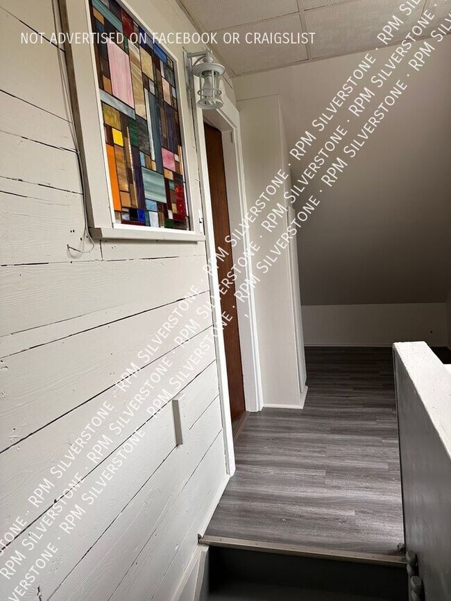 Foto del edificio - 509 E. George-