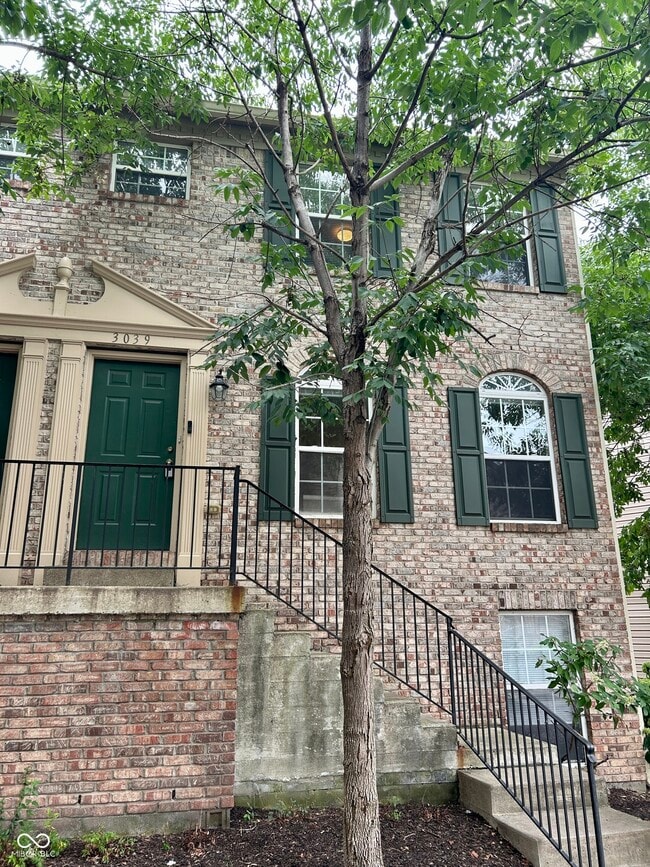 Building Photo - 3039 Armory Dr