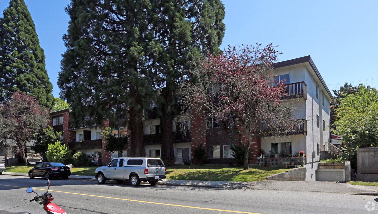 Building Photo - Kevin Manor Apartments