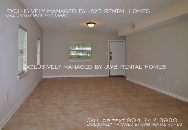 Foto del edificio - 3530 Trout River Blvd