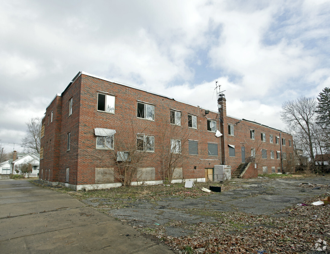 Building Photo - The Victorian