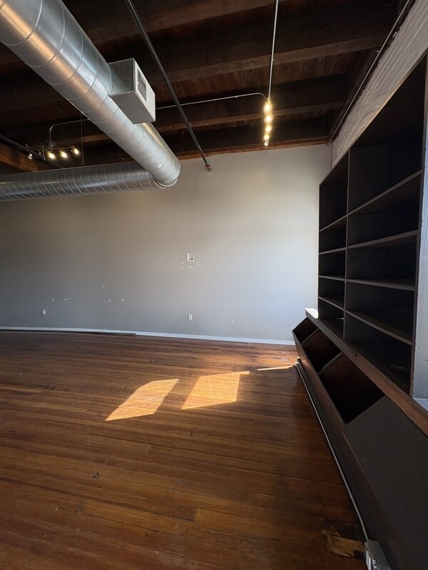 Foto del edificio - 116 N 5th St