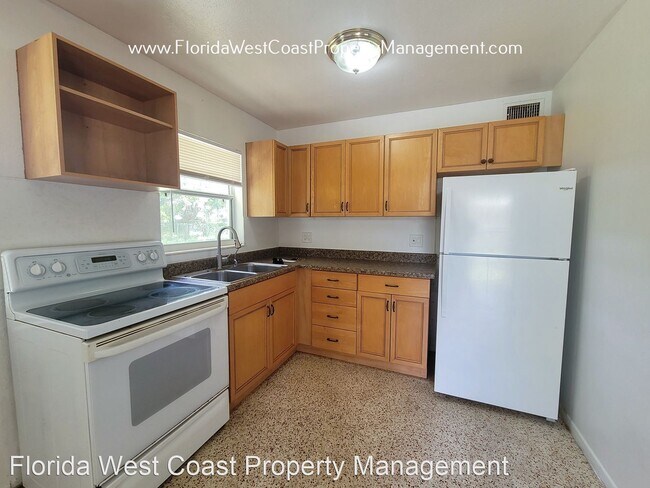 Building Photo - 2 br, 1 bath House - 2467 Hyde Park St
