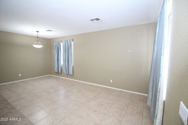 Foto del edificio - 4815 N 95th Ln