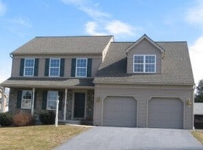 Building Photo - 3 Carriage Dr