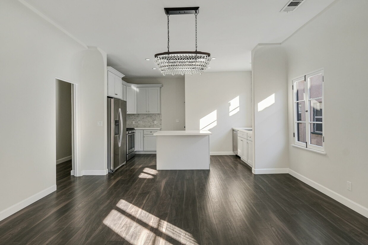 410 N Genesee Ave Condos in Los Angeles, CA Westside Rentals