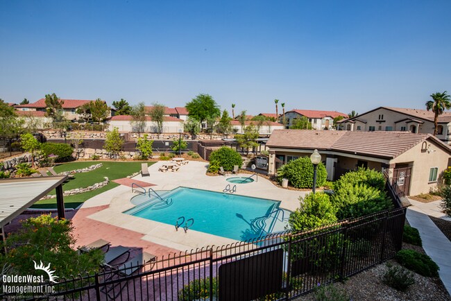 Building Photo - Stylish Upstairs 2Bdm 2Ba Condo in a Desir...