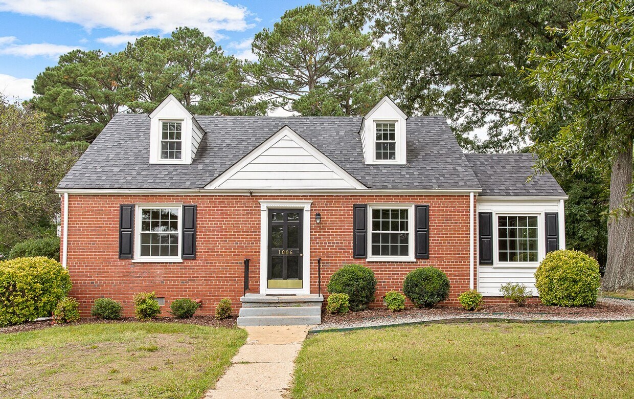 Primary Photo - 1006 Willow Lawn Dr