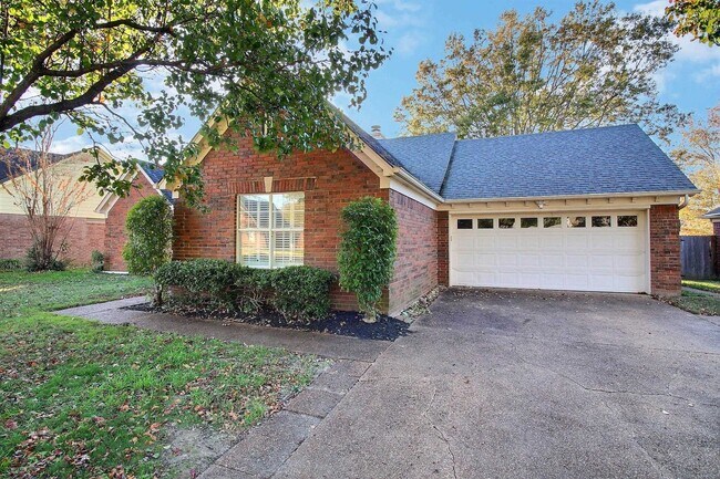 Foto del edificio - 1479 Wolf Ridge Dr