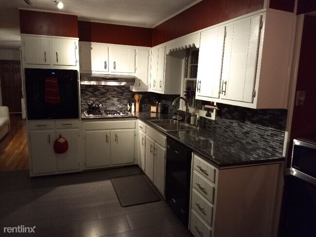Foto del edificio - 3 br, 2 bath House - 3806 Cheryl Lynn Court