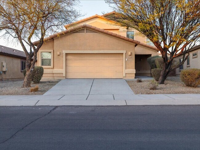 Building Photo - 2 story, 4 bedroom 2 bath, 2 car garage SO...