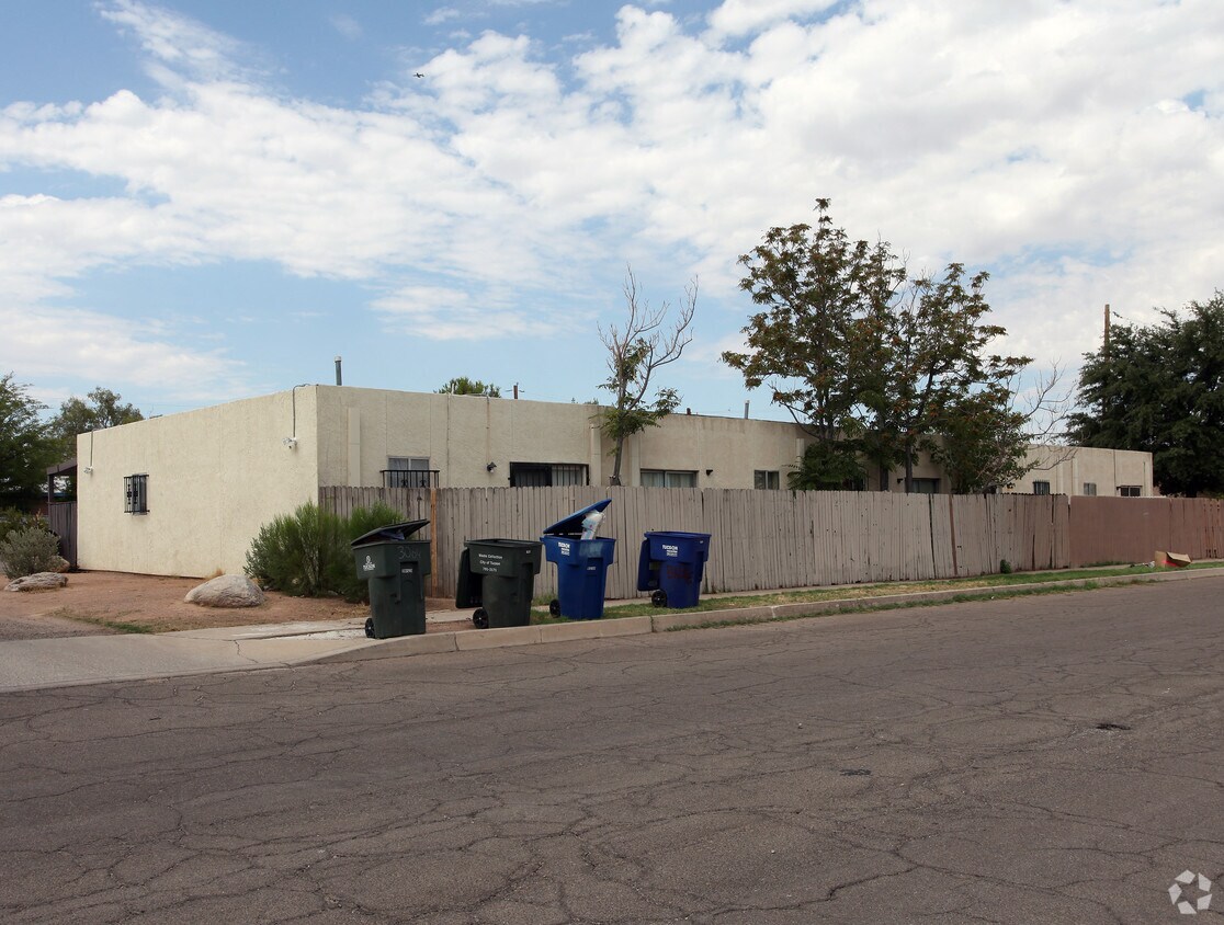 Primary Photo - Delano Terrace