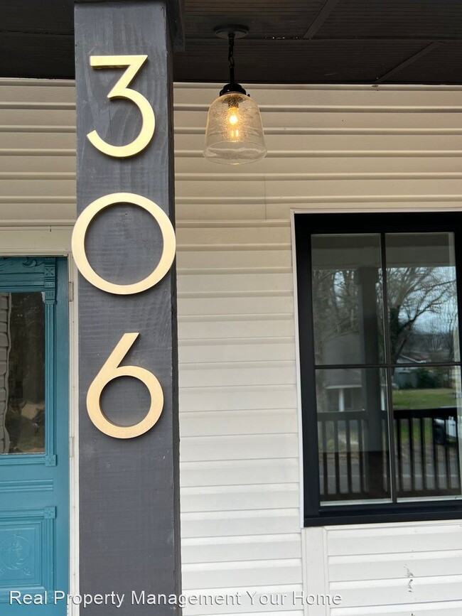 Building Photo - 3 br, 2 bath House - 306 Pine Ave