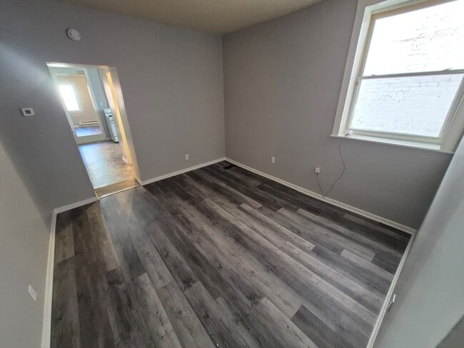 Building Photo - 1019-1021-1021 Columbia St