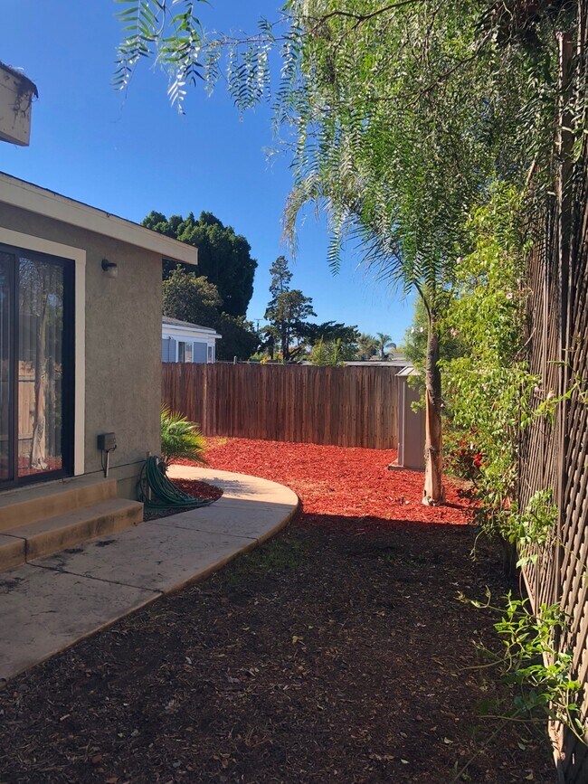 7376 Central Ave Unit A, Lemon Grove, CA 91945 Room for Rent in Lemon