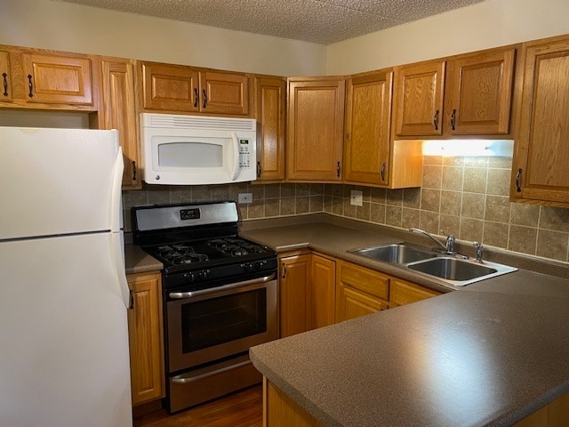 Building Photo - 5S100 Pebblewood Ln