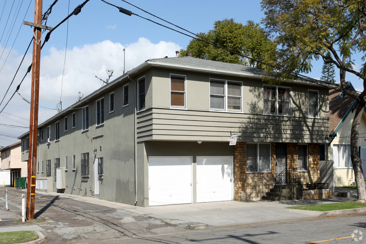 Foto principal - 429 W 8th St