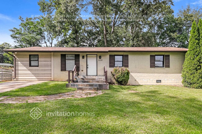 Building Photo - 2020 Rodeo Ct SE