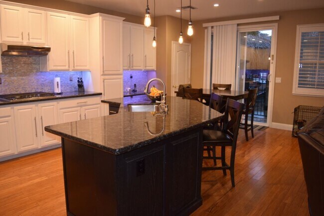 Foto del edificio - 6602 Grand Canyon Dr