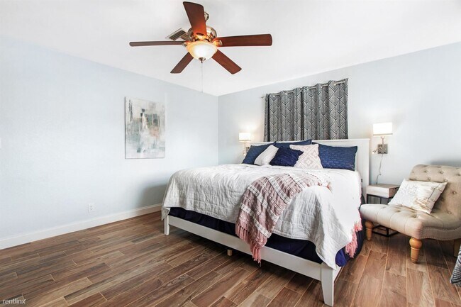 Foto del edificio - 4 br, 3 bath House - 551 SE 14th St