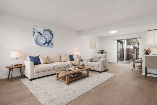 Foto del edificio - Spacious Renovated 3-Bedroom Home in a Highly Desirable Community