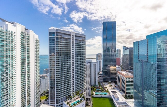 Foto del edificio - 1200 Brickell Bay Dr